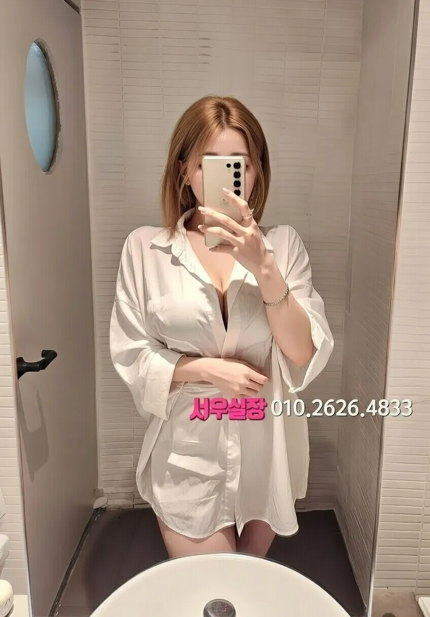 프리미엄 파트너 프로필 2 - 다양한 스타일의 매력적인 파트너