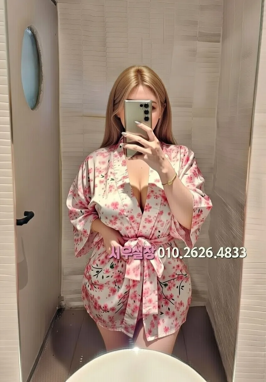 프리미엄 파트너 프로필 8 - 다양한 스타일의 매력적인 파트너